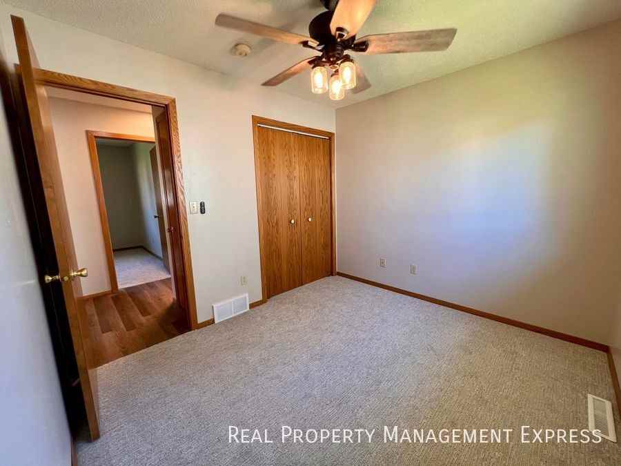 5808 W Clay St - Photo 6 of 16