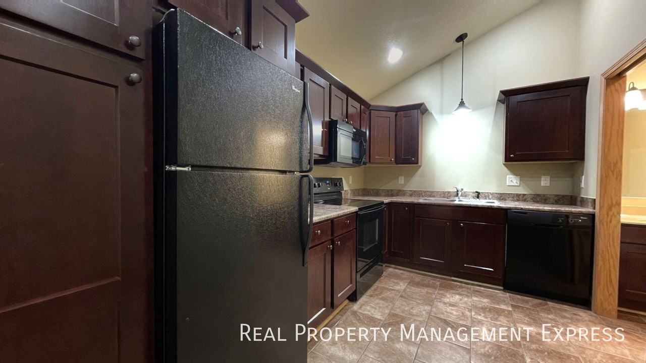 3409 W 93rd St - Photo 2 of 17