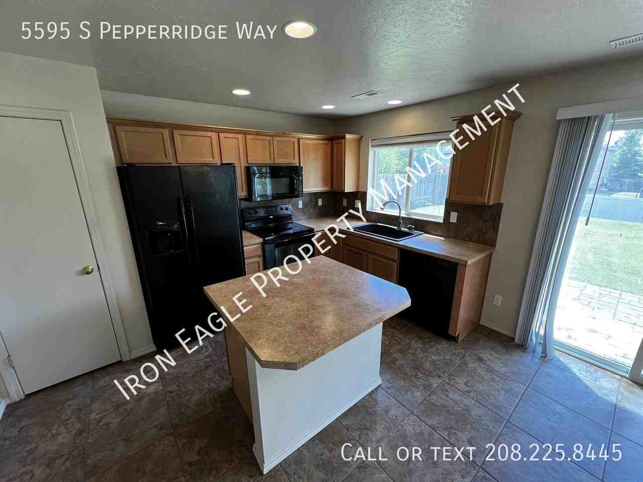 5595 S Pepperridge Way - Photo 5 of 18