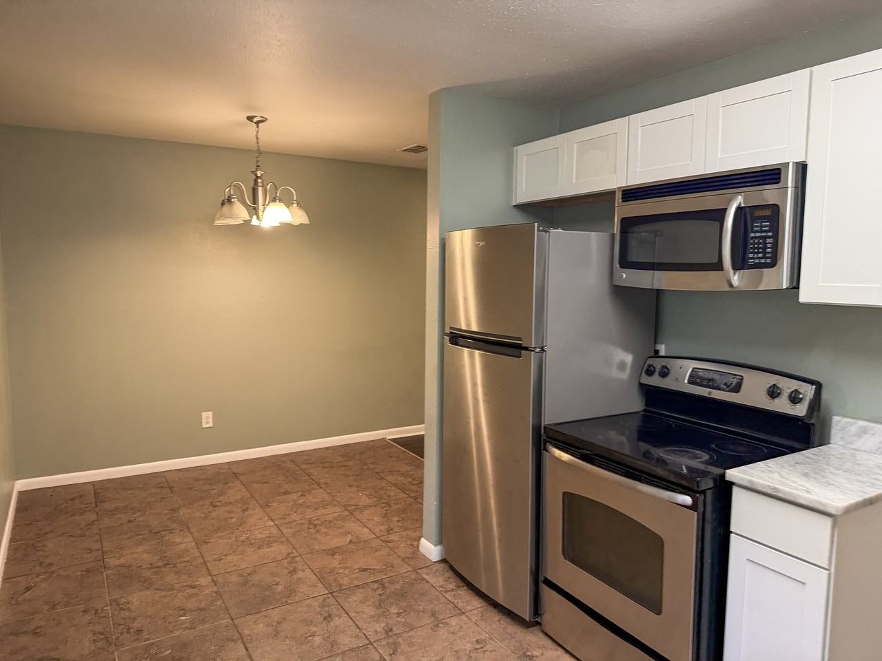 8061 Valmoral Dr - Photo 6 of 15