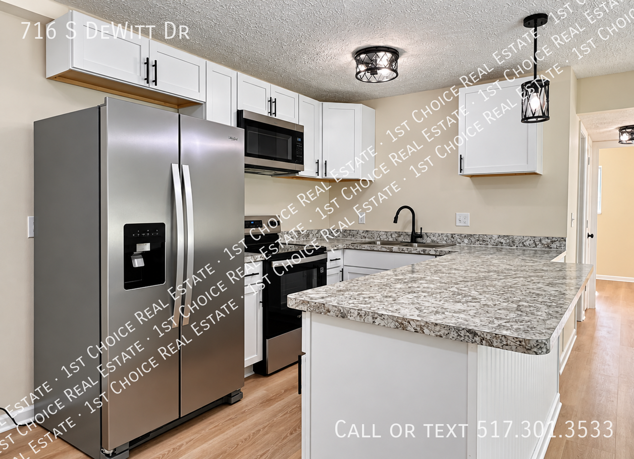 716 S Dewitt Dr - Photo 2 of 11