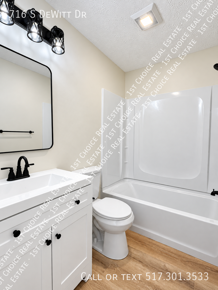 716 S Dewitt Dr - Photo 5 of 11