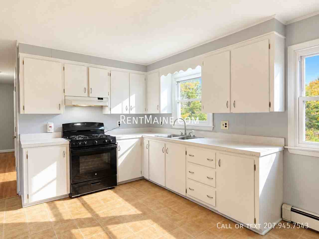 790 Townhouse Rd - Photo 2 of 19