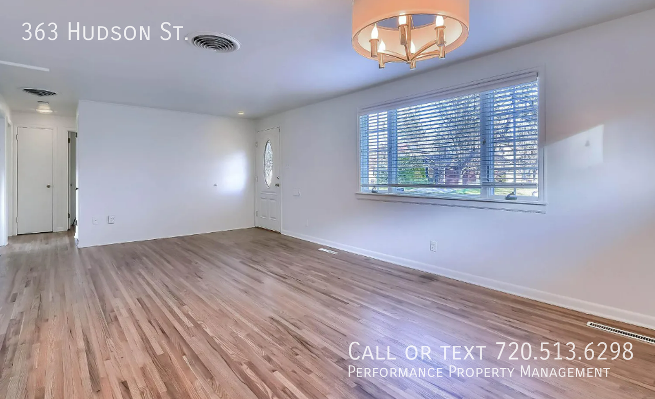 363 Hudson St - Photo 5 of 25