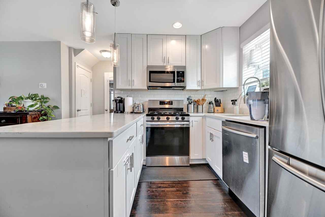 1115 Hamilton St Ne - Photo 3 of 21