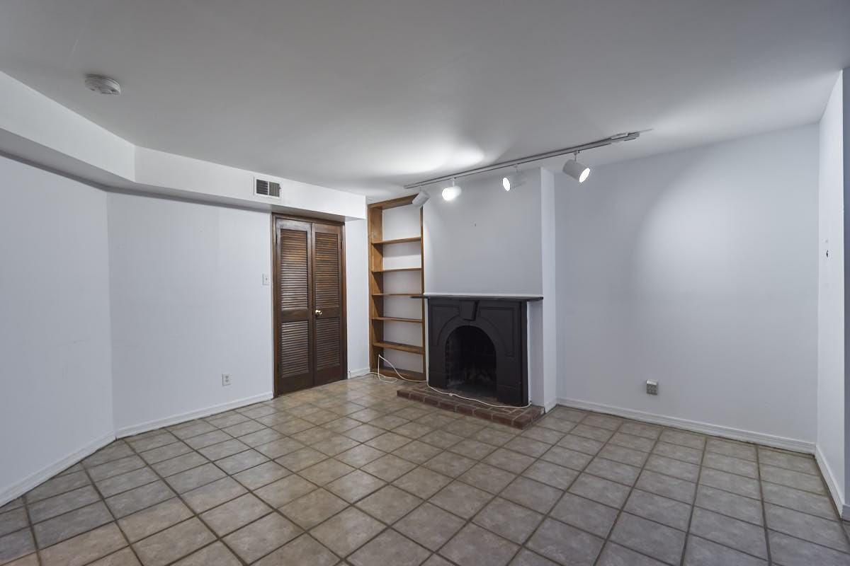 936 P St Nw - Photo 2 of 21