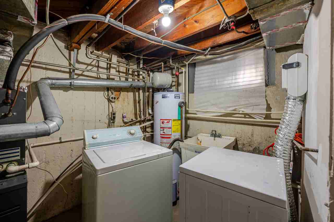 133 33rd St Ne - Photo 4 of 33