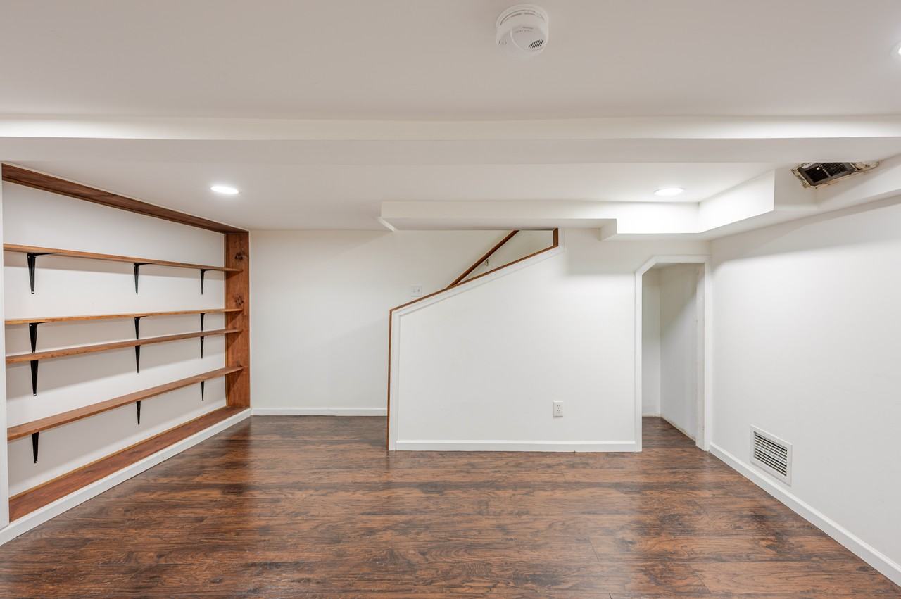 133 33rd St Ne - Photo 7 of 33