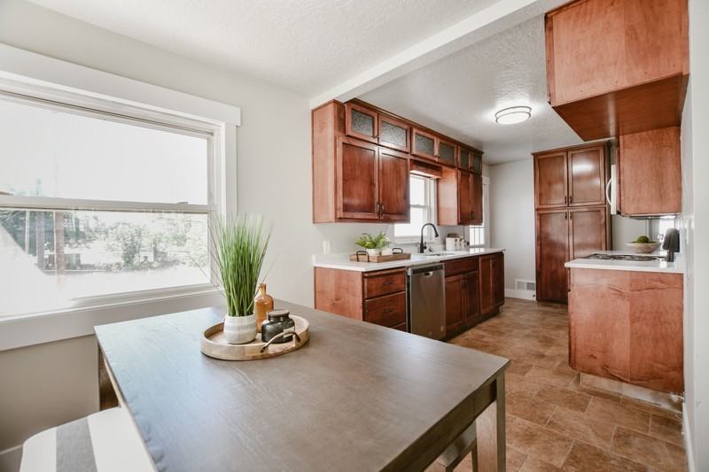 3745 Fowler Ave - Photo 3 of 20