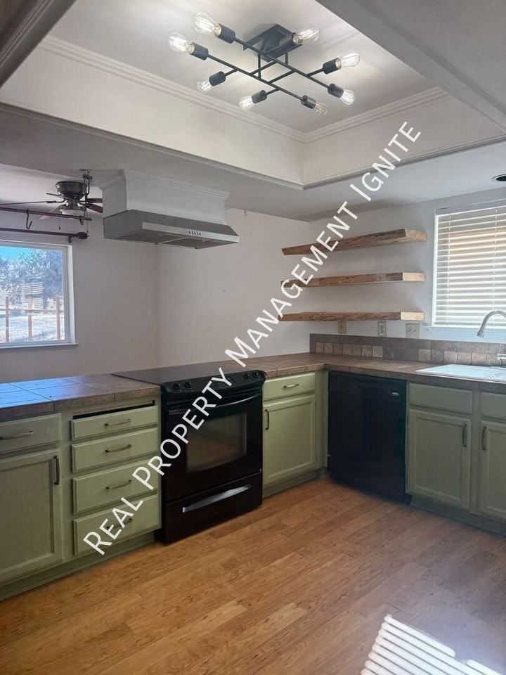 6446 Nw Lynch Ln - Photo 2 of 14