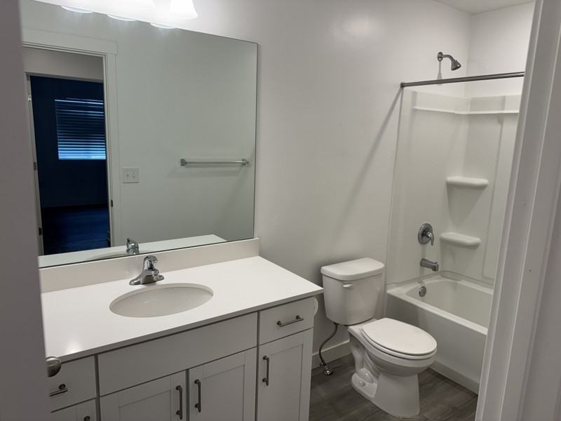 2761 N Airmen Ave - Photo 3 of 16