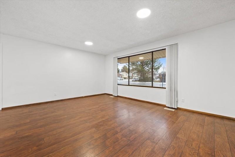 262 Wn - Photo 3 of 20