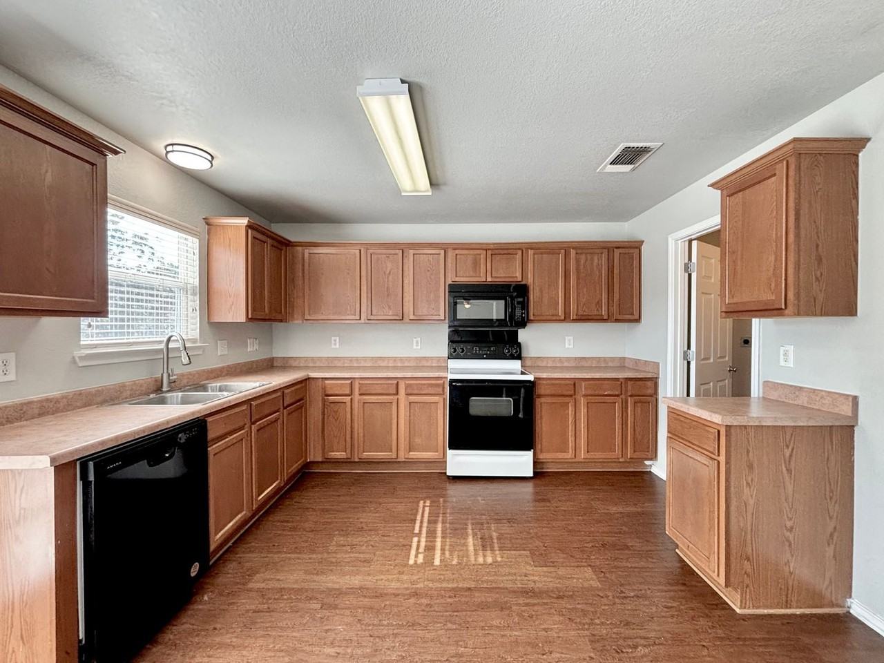 6406 Antares Park - Photo 6 of 21