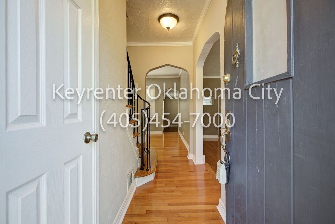 3112 Nw 26th St - Photo 6 of 48