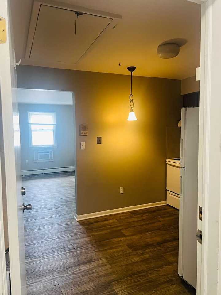 110 Sunset Ave #201 - Photo 4 of 15