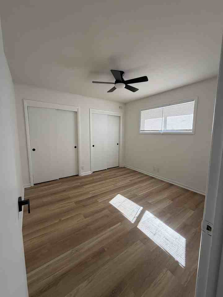 1014 N 48th Ave #4 - Photo 4 of 7