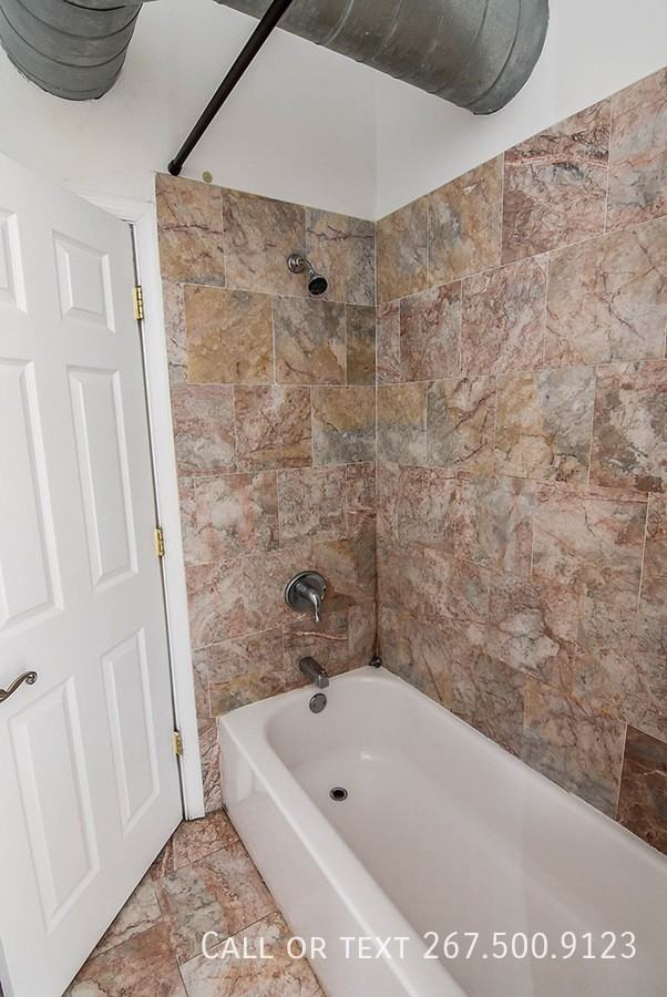 4702 Chestnut St #F - Photo 3 of 19