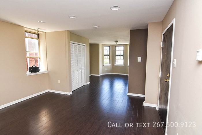 4702 Chestnut St #F - Photo 4 of 19