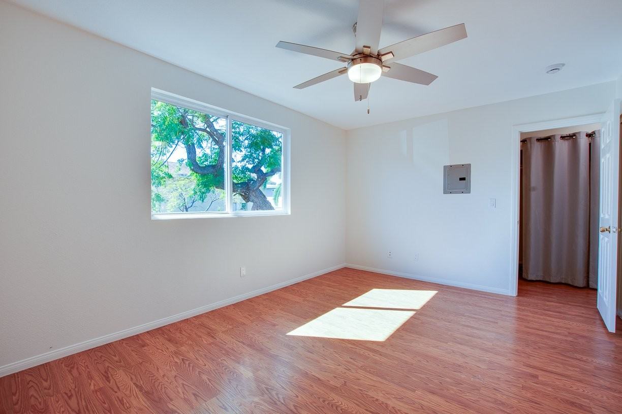 7055 Tait St - Photo 2 of 17