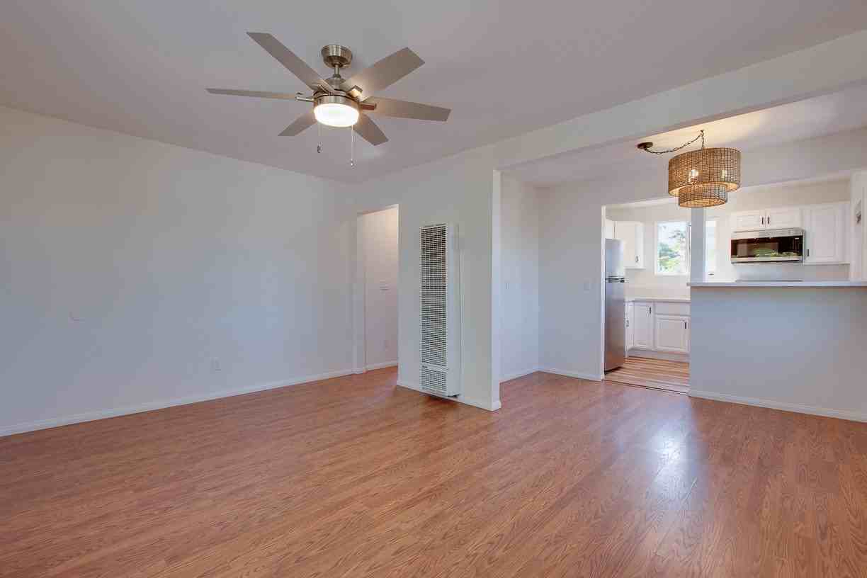 7055 Tait St - Photo 6 of 17