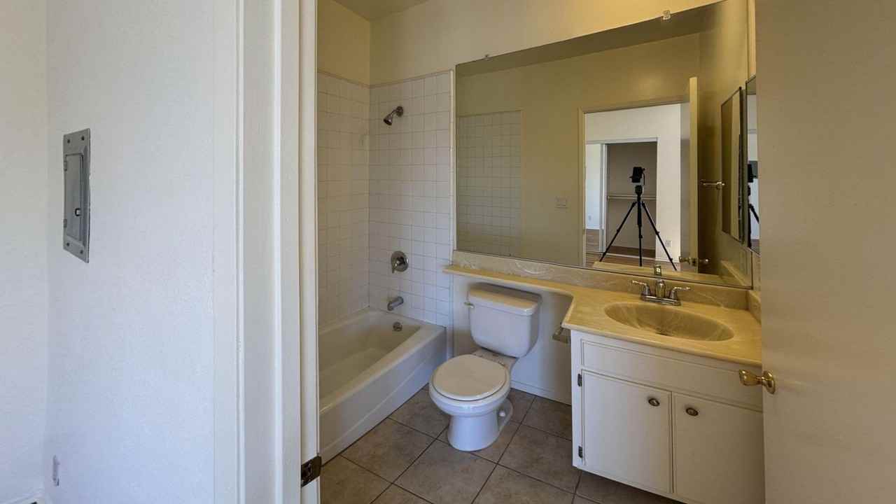 3848 Overland Ave #105 - Photo 5 of 9