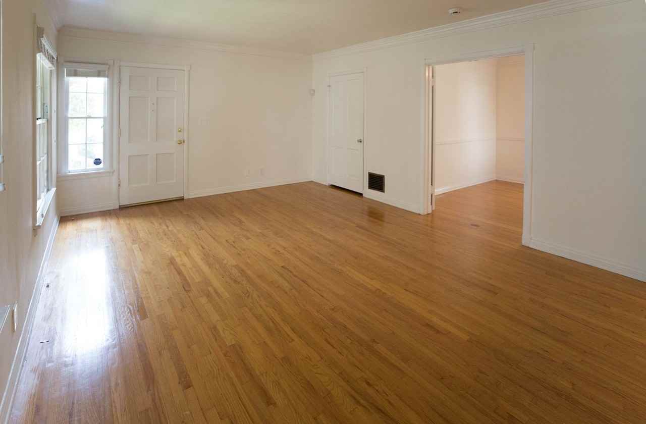 1297 Devon Ave - Photo 4 of 18