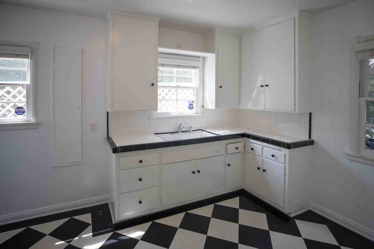 1297 Devon Ave - Photo 7 of 18