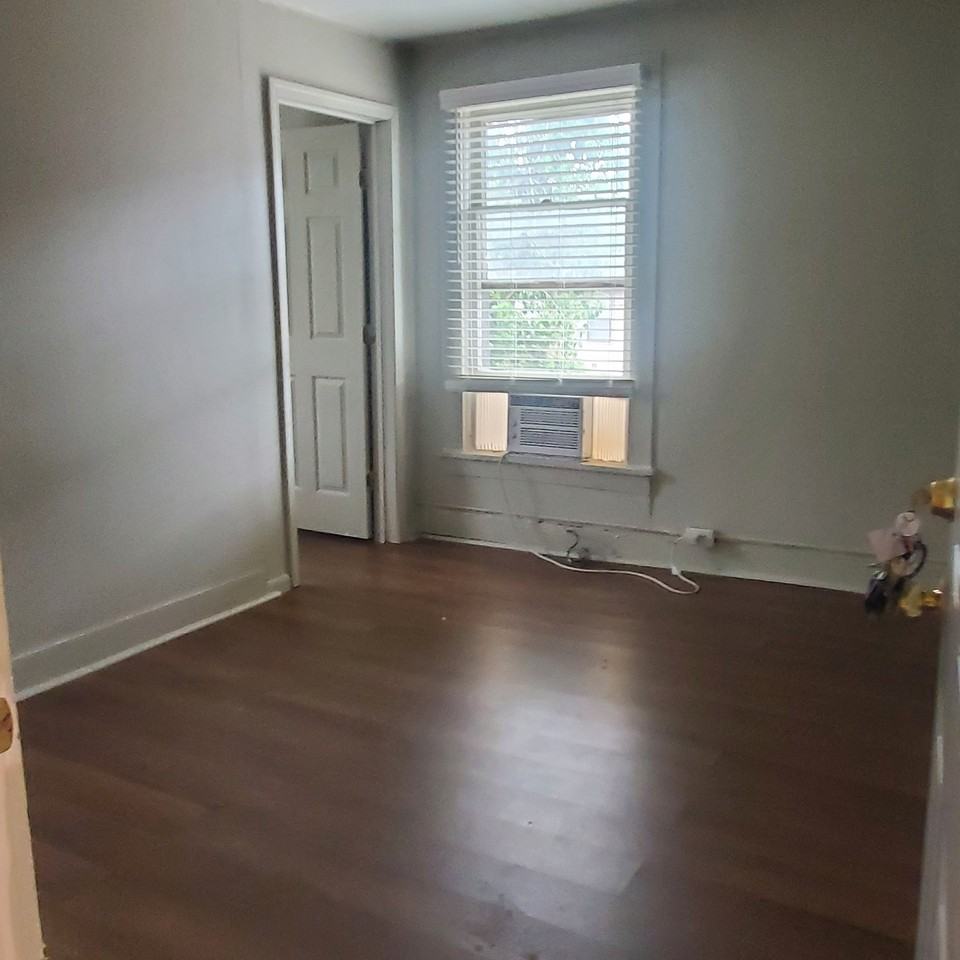 421 E Cherry St #8 - Photo 2 of 8