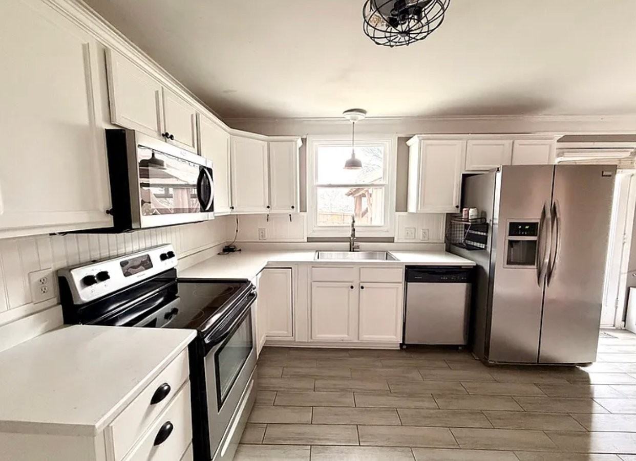 134 Two Valley Rd - Photo 2 of 4