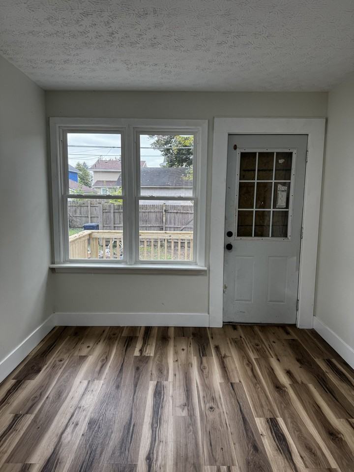 123 N Hague Ave - Photo 2 of 14