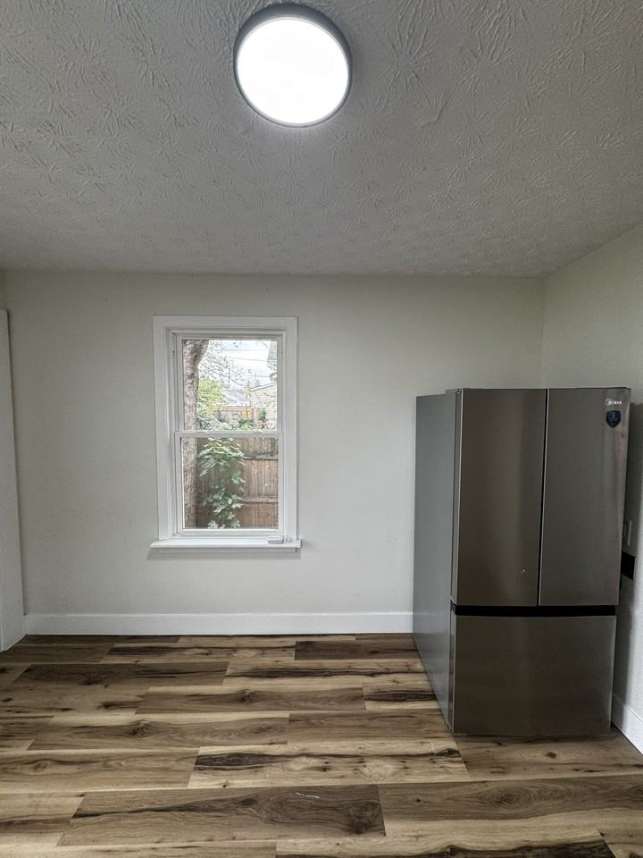 123 N Hague Ave - Photo 4 of 14