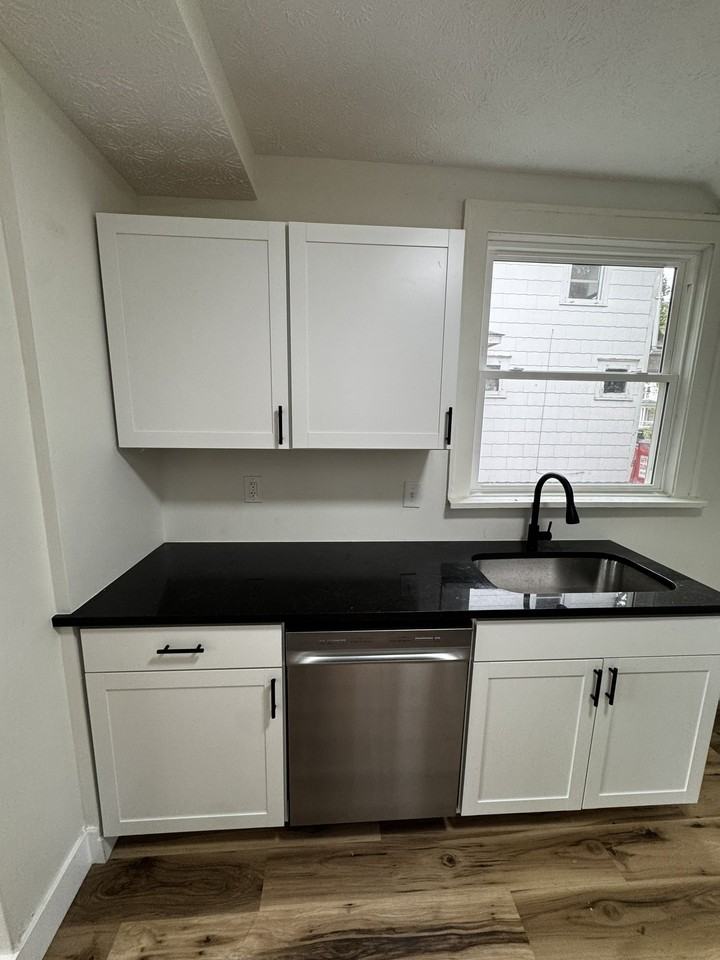 123 N Hague Ave - Photo 6 of 14