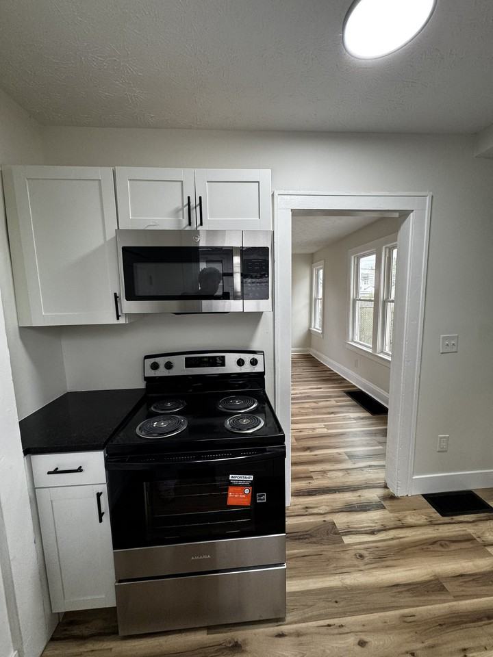 123 N Hague Ave - Photo 7 of 14