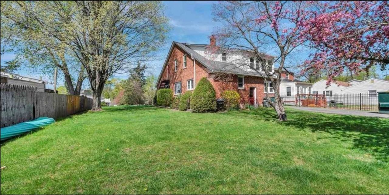 14 Ridgefield St #14 - Photo 2 of 11