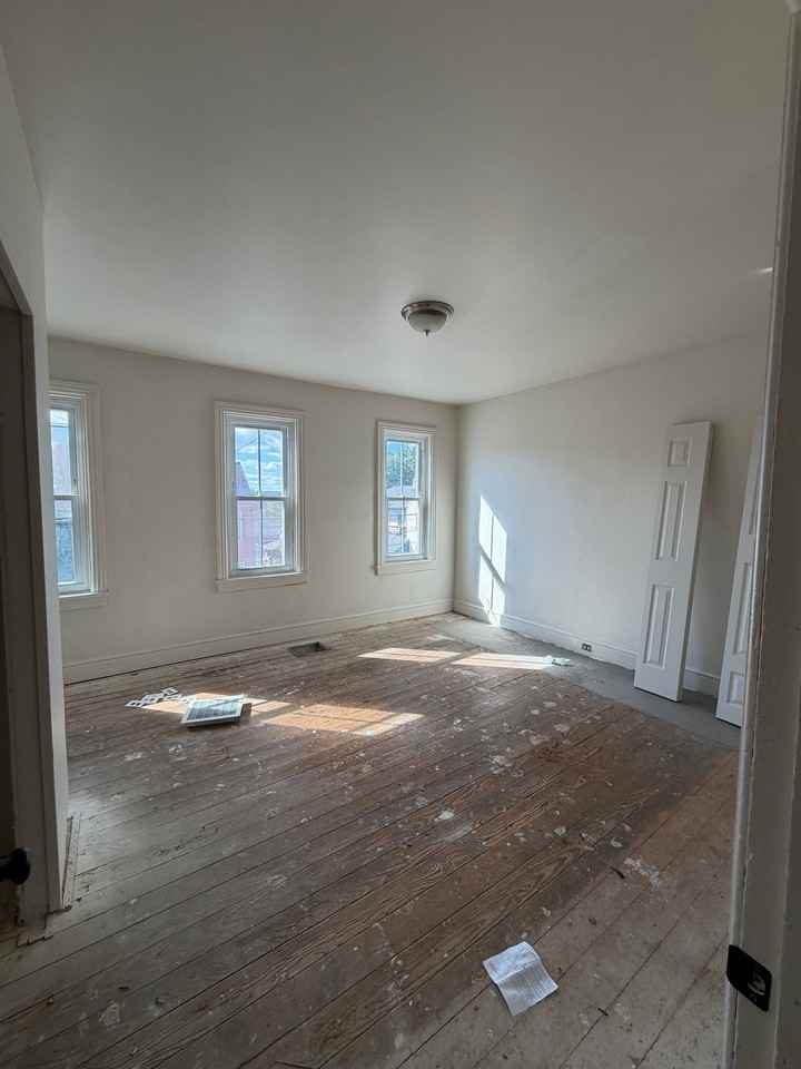645 Plane St - Photo 7 of 7