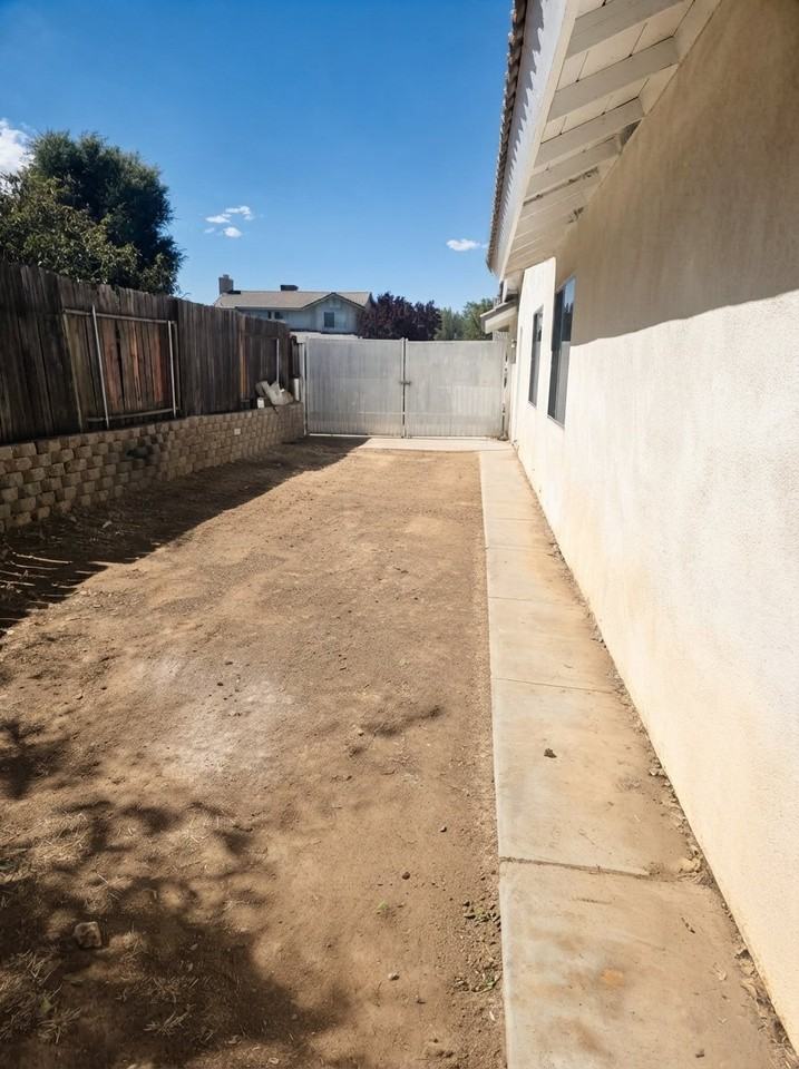 812 Elm St - Photo 4 of 20