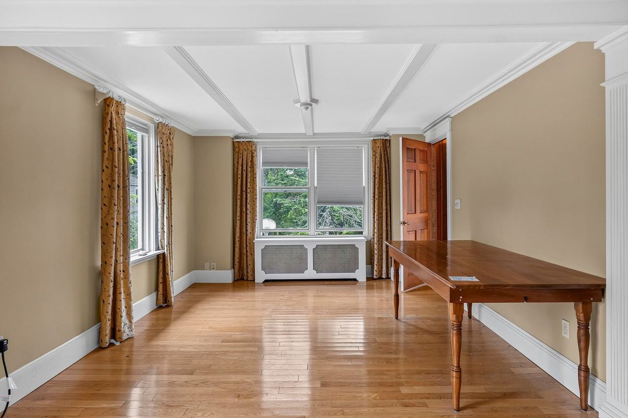 16 Beacon Ave - Photo 4 of 20