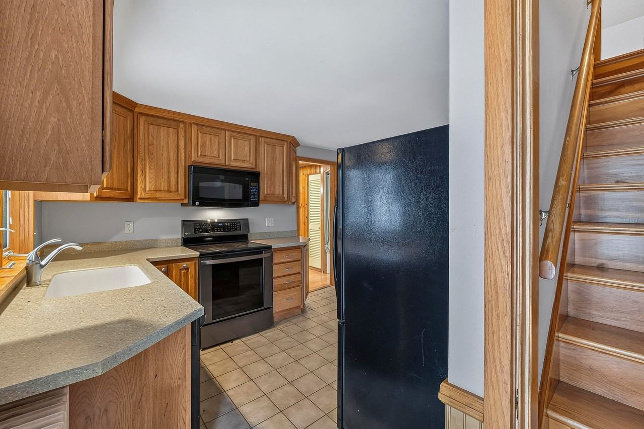 16 Beacon Ave - Photo 7 of 20