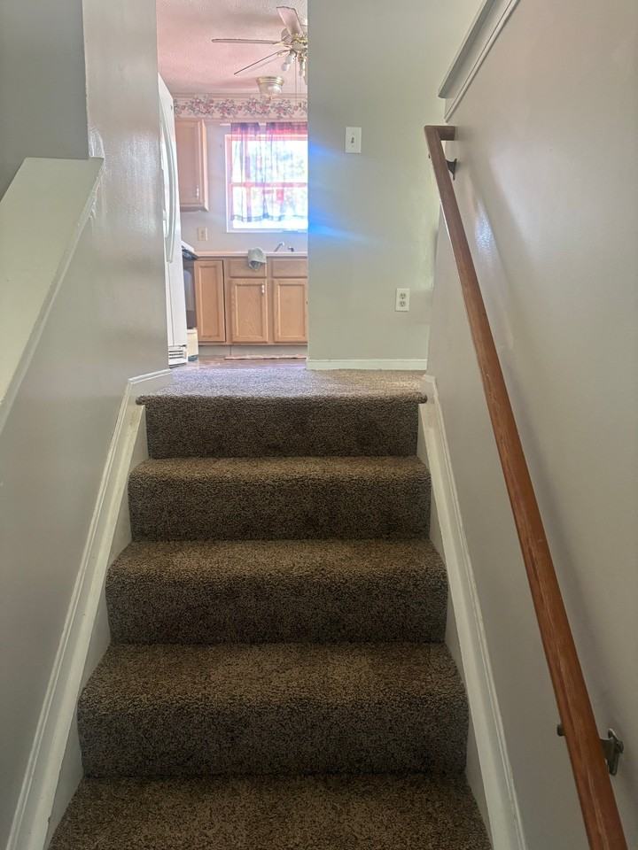 935 Venetian Ter - Photo 2 of 3