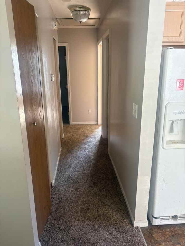935 Venetian Ter - Photo 3 of 3