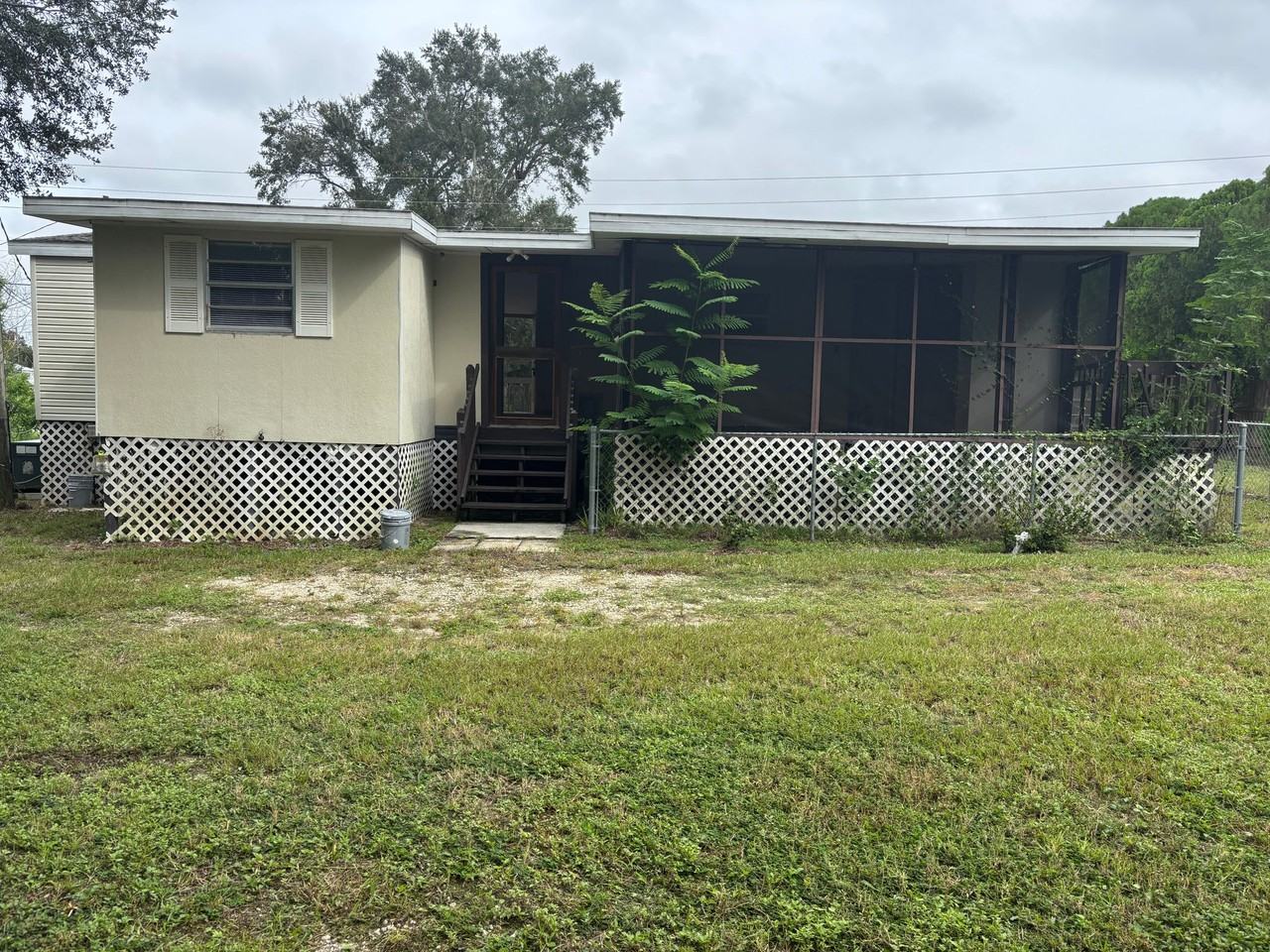 142 Winston Ave - Photo 3 of 13