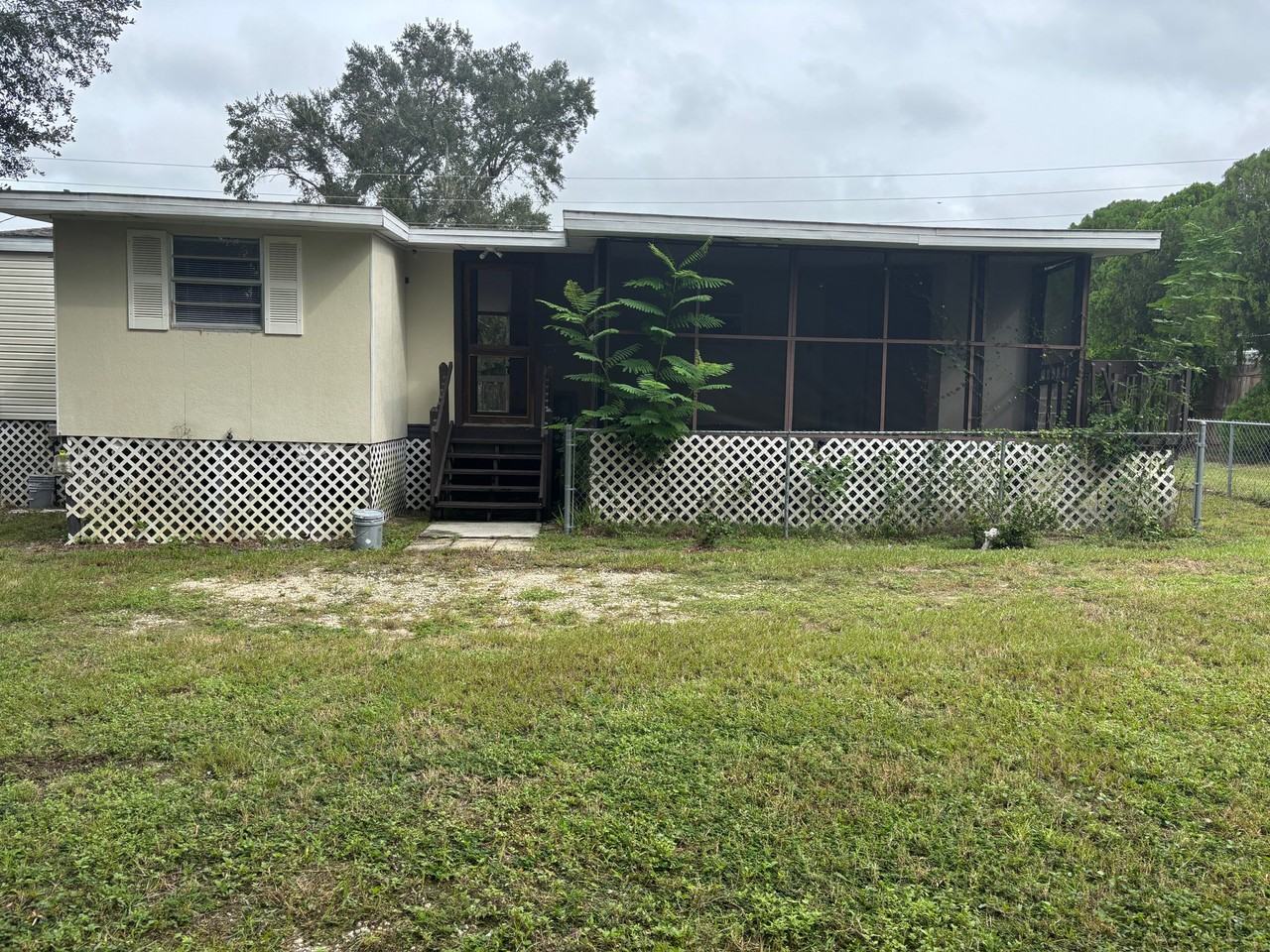 142 Winston Ave - Photo 4 of 13