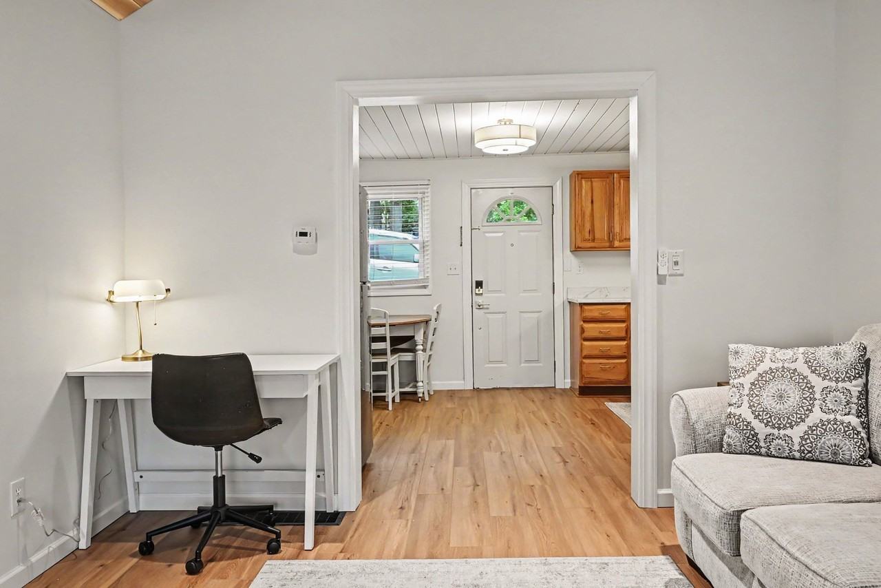 1604 Chestnut Ave - Photo 5 of 20