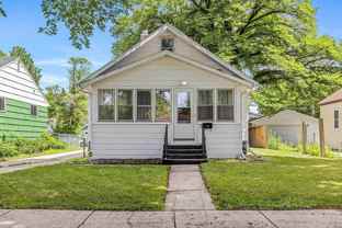 1513 11th St N - Photo 1 of 1