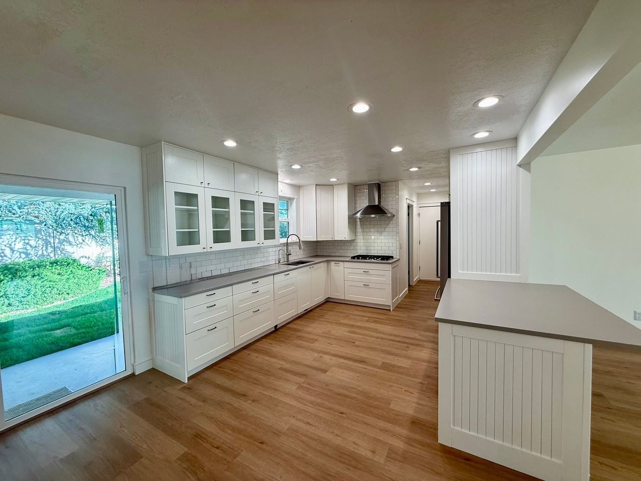 8489 S Sun Valley Dr - Photo 3 of 20