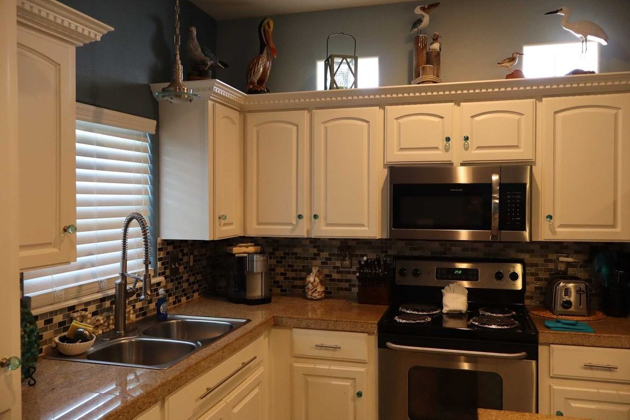 107 W Bahama St #3 - Photo 5 of 18