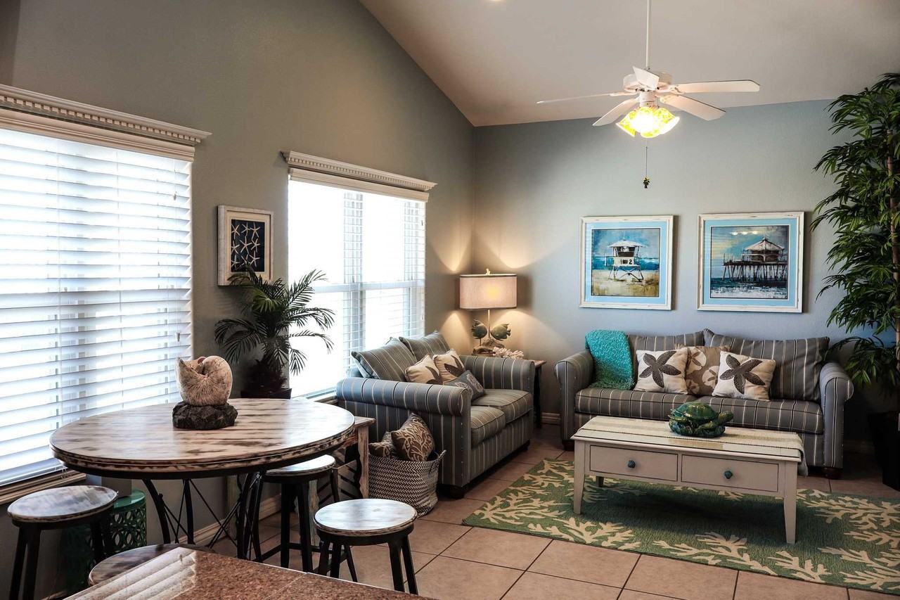 107 W Bahama St #3 - Photo 6 of 18