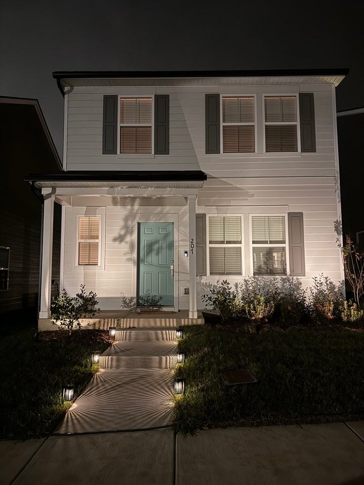 207 Oasis Dr - Photo 2 of 22