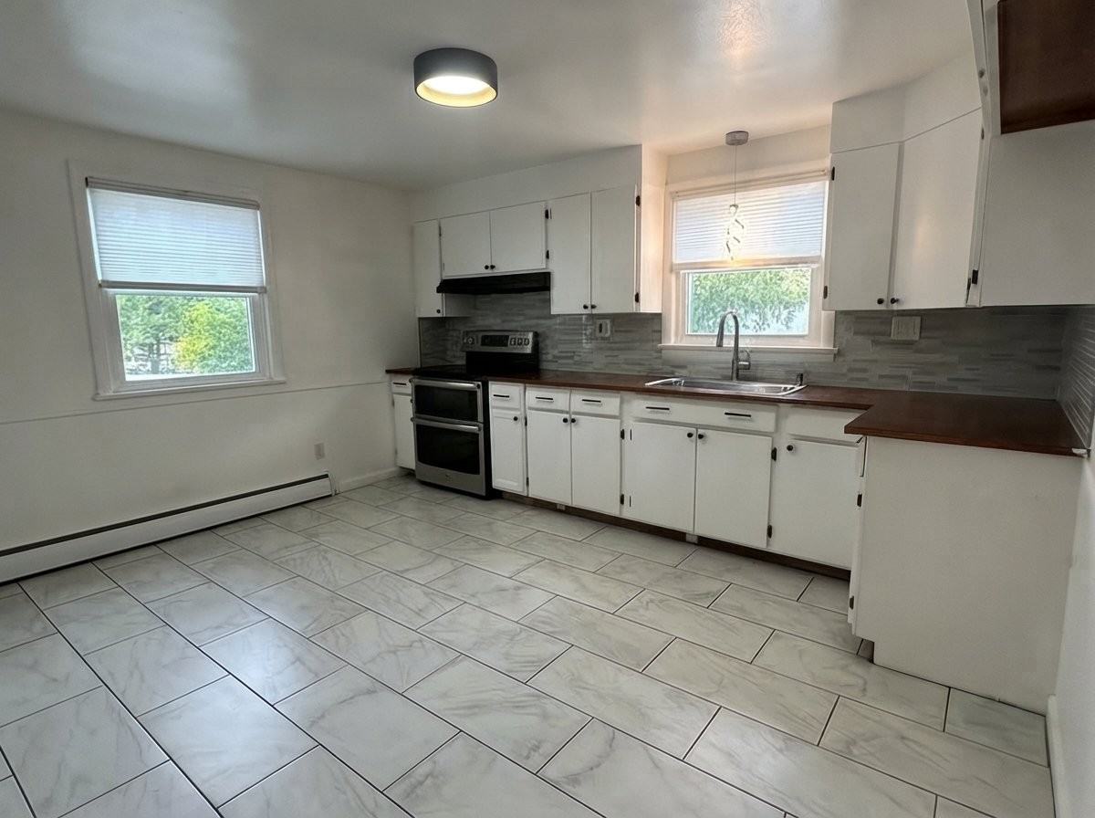 90 Greaney St - Photo 4 of 12
