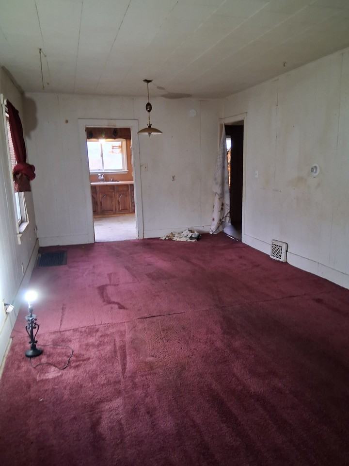 818 E Dewey St - Photo 5 of 15